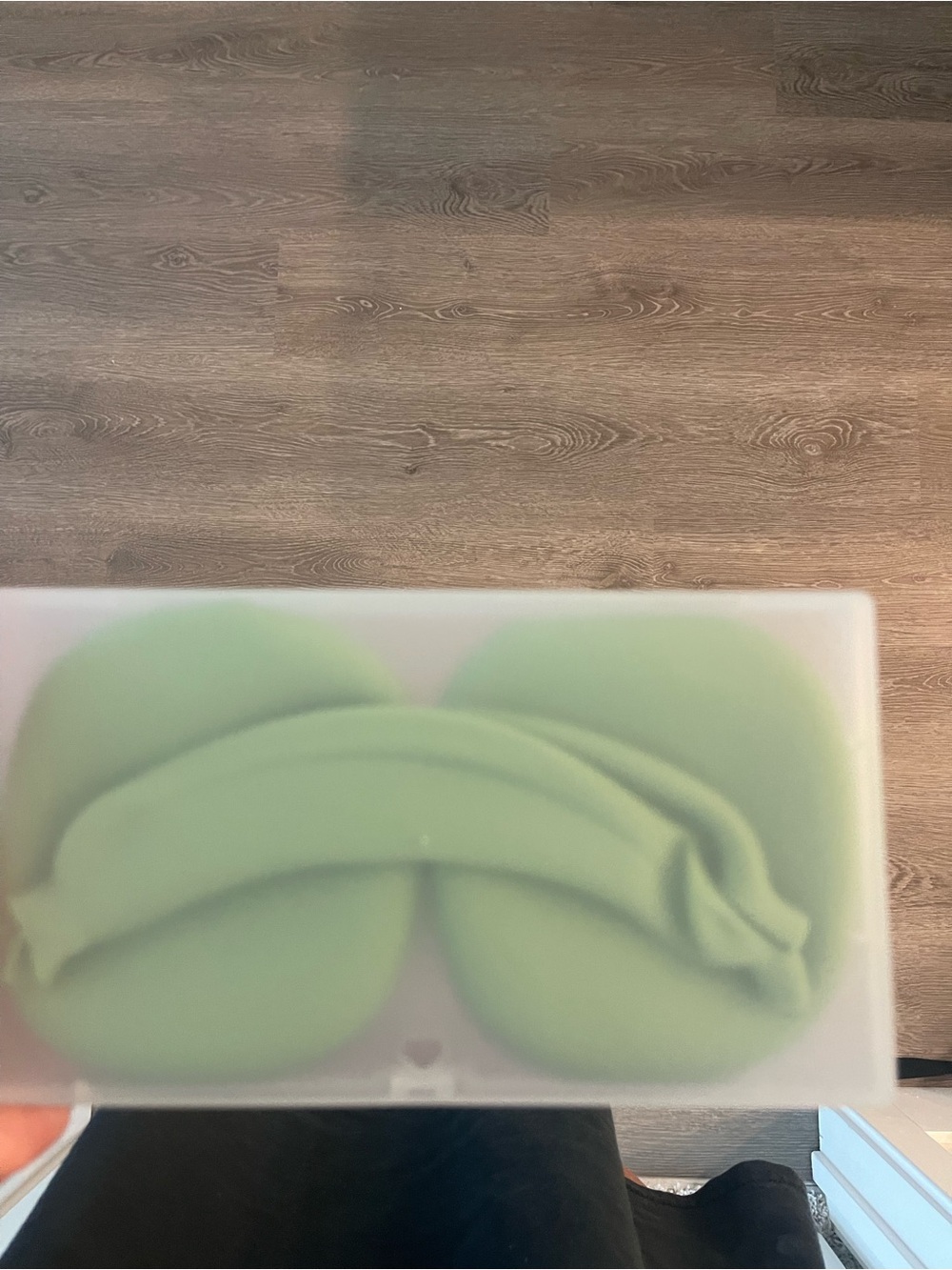Over-Ear Headphones in Light Green - Comfortable Cushioned Design